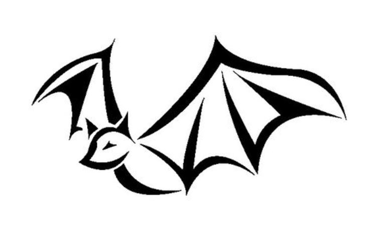 Disegno tatuaggio pipistrello stilizzato